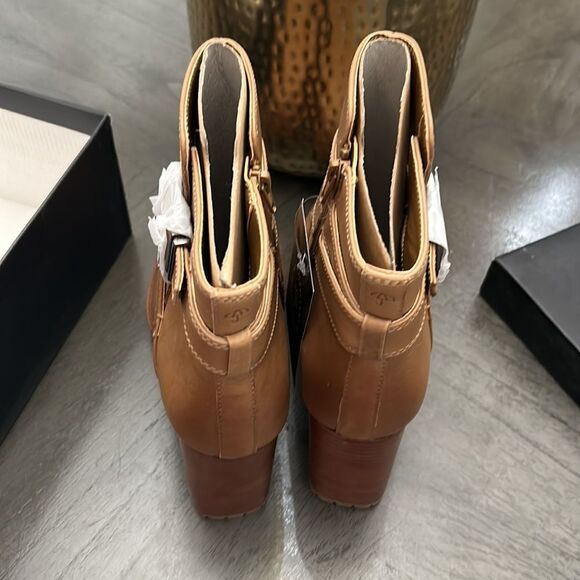 NATURALIZER Lyra Lug Sole Booties - Picture 10 of 13